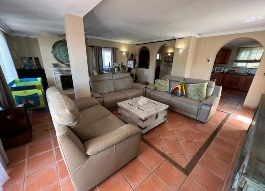 Resale - House - Detached Villa - Estepona - Valle Romano