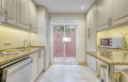 Resale - Ground floor apartment - Marbella - La Mairena