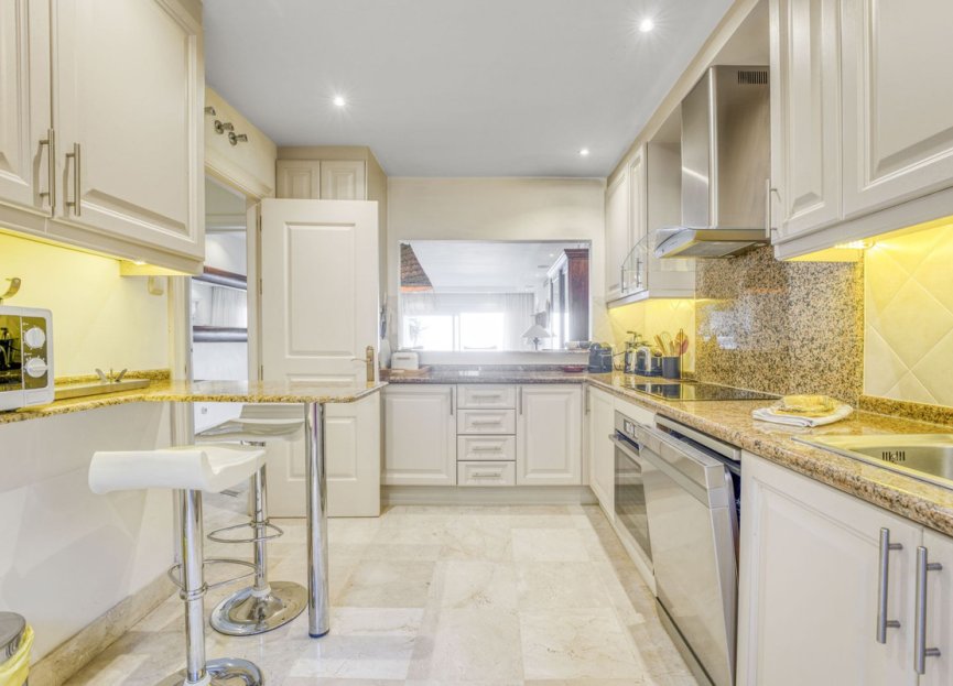 Resale - Ground floor apartment - Marbella - La Mairena