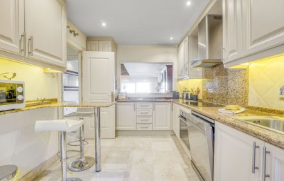 Resale - Ground floor apartment - Marbella - La Mairena