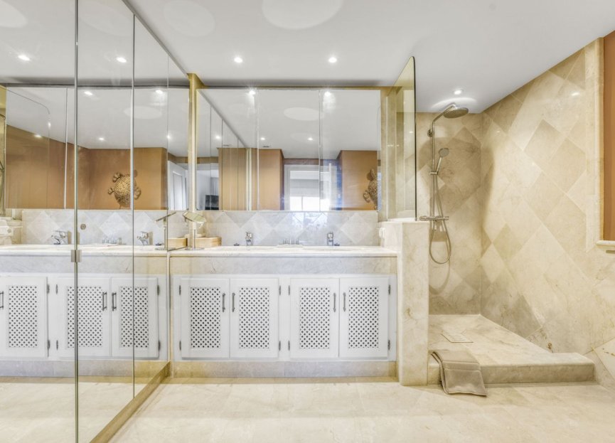 Resale - Ground floor apartment - Marbella - La Mairena