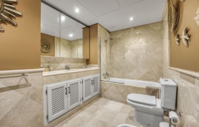 Resale - Ground floor apartment - Marbella - La Mairena