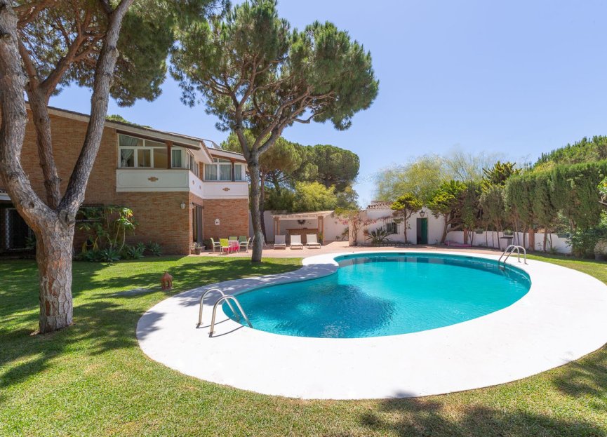 Resale - House - Detached Villa - Marbella - Artola