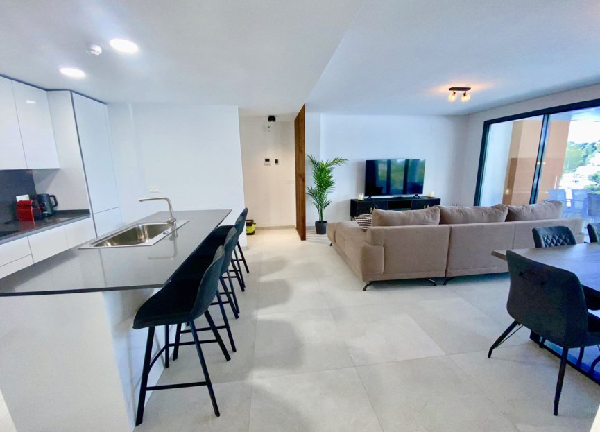 Resale - Apartment - Middle Floor Apartment - Benahavís - Benahavís Centro