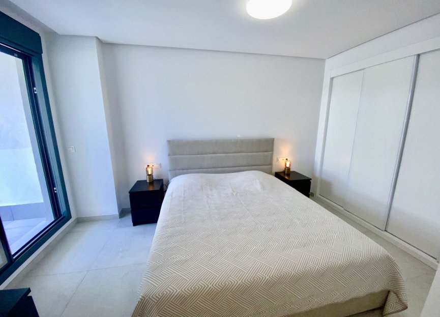 Resale - Apartment - Middle Floor Apartment - Benahavís - Benahavís Centro