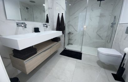 Resale - Apartment - Middle Floor Apartment - Benahavís - Benahavís Centro