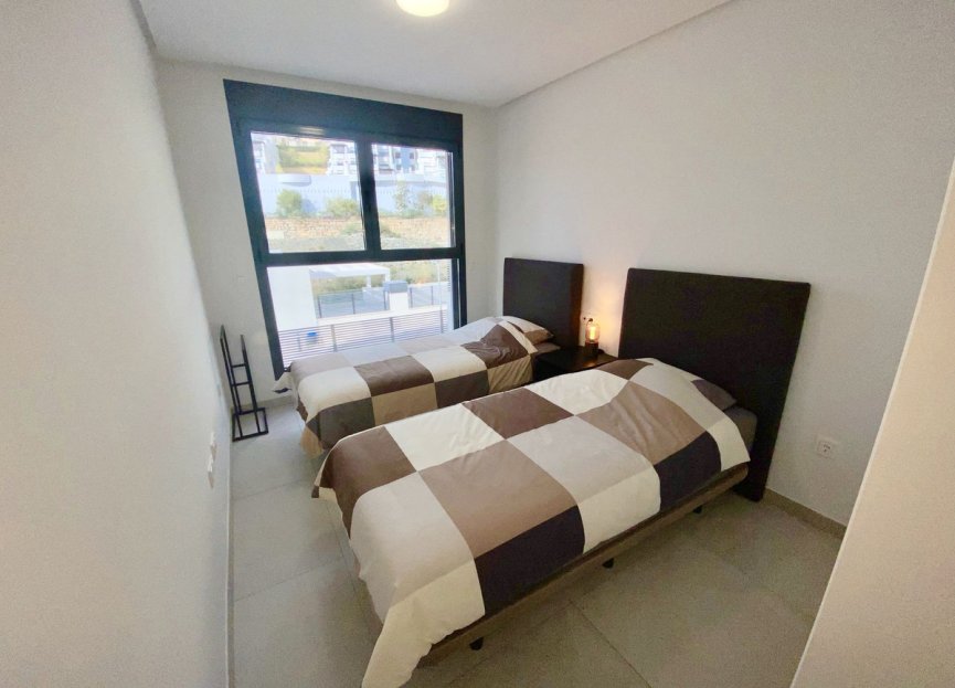 Resale - Apartment - Middle Floor Apartment - Benahavís - Benahavís Centro