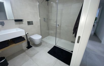 Resale - Apartment - Middle Floor Apartment - Benahavís - Benahavís Centro