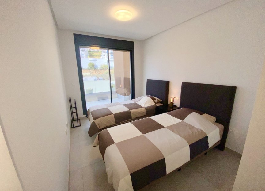 Resale - Apartment - Middle Floor Apartment - Benahavís - Benahavís Centro