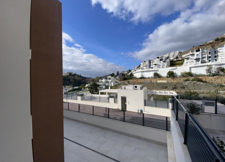 Resale - Apartment - Middle Floor Apartment - Benahavís - Benahavís Centro