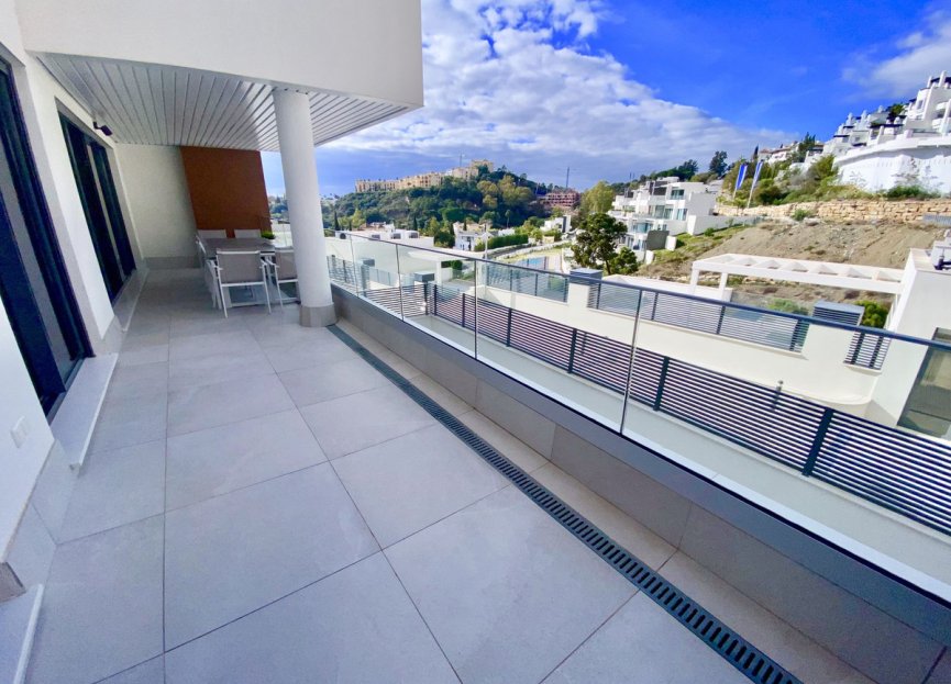 Resale - Apartment - Middle Floor Apartment - Benahavís - Benahavís Centro