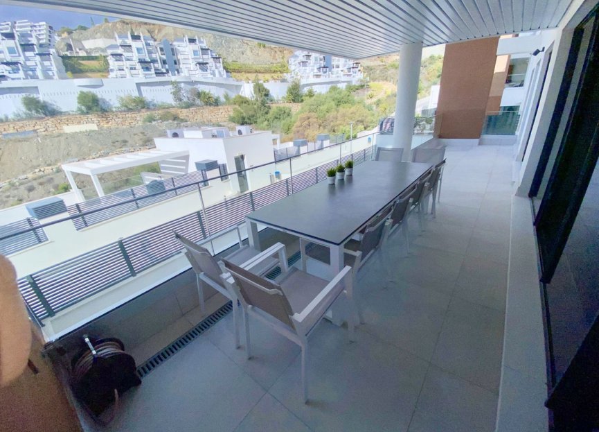 Resale - Apartment - Middle Floor Apartment - Benahavís - Benahavís Centro