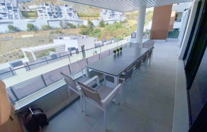 Resale - Apartment - Middle Floor Apartment - Benahavís - Benahavís Centro