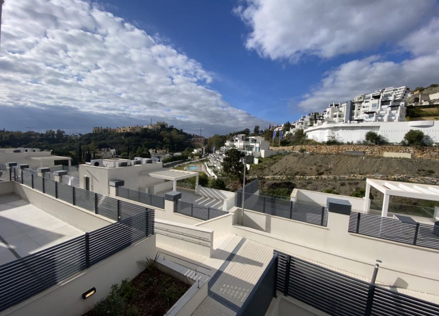 Resale - Apartment - Middle Floor Apartment - Benahavís - Benahavís Centro