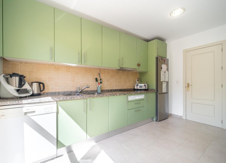 Resale - Apartment - Penthouse - Benahavís - La Quinta