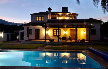 Resale - House - Finca - Cortijo - Estepona - Estepona Centro