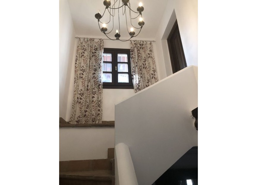 Resale - House - Finca - Cortijo - Estepona - Estepona Centro