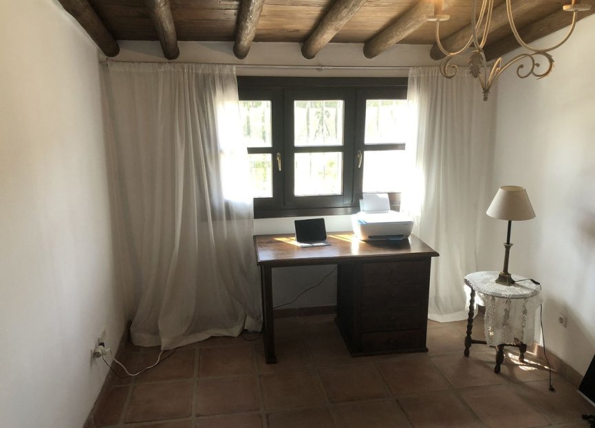 Resale - House - Finca - Cortijo - Estepona - Estepona Centro