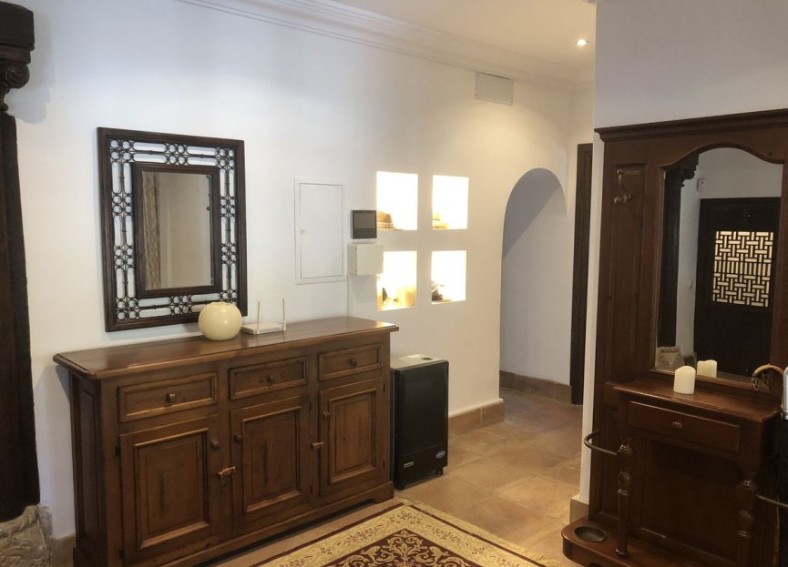 Resale - House - Finca - Cortijo - Estepona - Estepona Centro