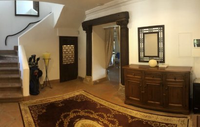 Resale - House - Finca - Cortijo - Estepona - Estepona Centro