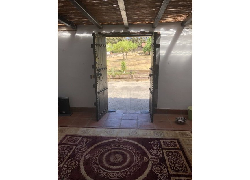 Resale - House - Finca - Cortijo - Estepona - Estepona Centro