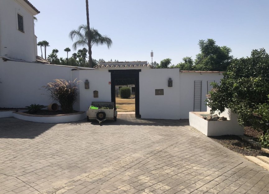 Resale - House - Finca - Cortijo - Estepona - Estepona Centro