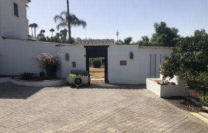 Resale - House - Finca - Cortijo - Estepona - Estepona Centro