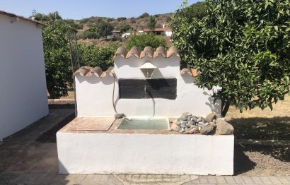 Resale - House - Finca - Cortijo - Estepona - Estepona Centro