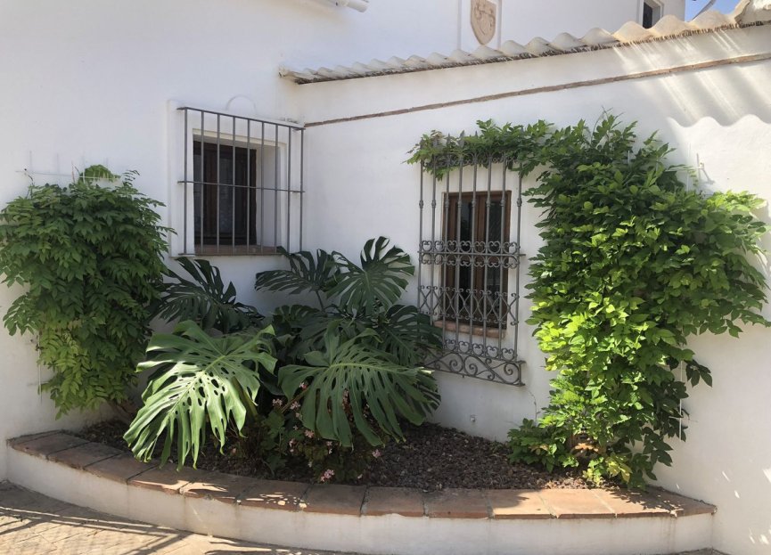 Resale - House - Finca - Cortijo - Estepona - Estepona Centro