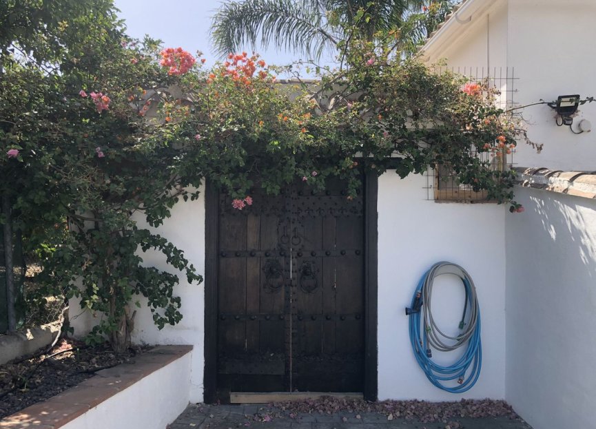 Resale - House - Finca - Cortijo - Estepona - Estepona Centro