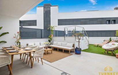 Resale - Apartment - Middle Floor Apartment - Estepona - Estepona Centro