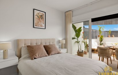 Resale - Apartment - Middle Floor Apartment - Estepona - Estepona Centro