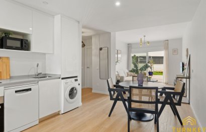 Resale - Apartment - Middle Floor Apartment - Estepona - Estepona Centro