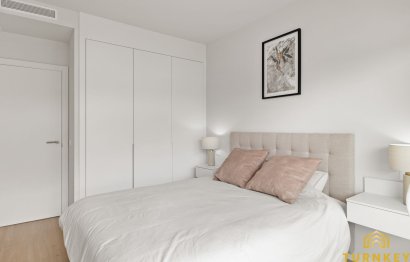 Resale - Apartment - Middle Floor Apartment - Estepona - Estepona Centro