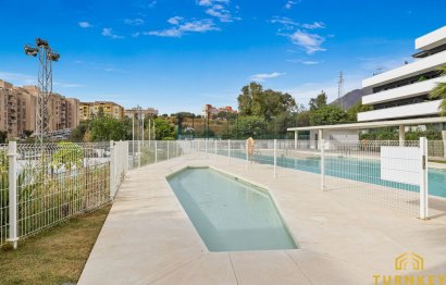 Resale - Apartment - Middle Floor Apartment - Estepona - Estepona Centro