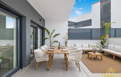 Resale - Apartment - Middle Floor Apartment - Estepona - Estepona Centro