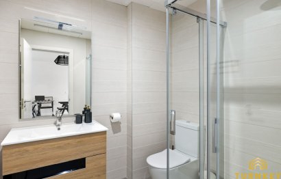 Resale - Apartment - Middle Floor Apartment - Estepona - Estepona Centro