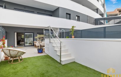 Resale - Apartment - Middle Floor Apartment - Estepona - Estepona Centro