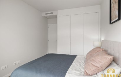 Resale - Apartment - Middle Floor Apartment - Estepona - Estepona Centro