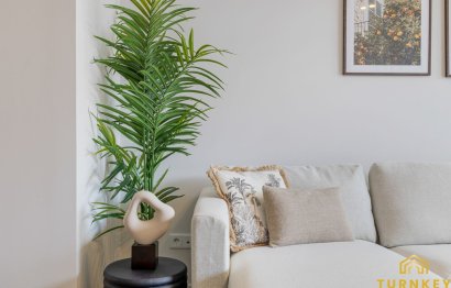 Resale - Apartment - Middle Floor Apartment - Estepona - Estepona Centro