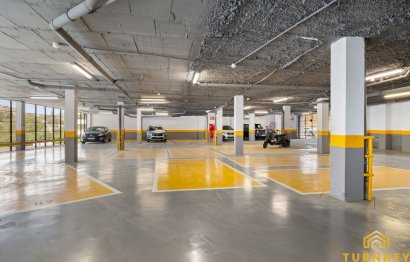 Resale - Apartment - Middle Floor Apartment - Estepona - Estepona Centro