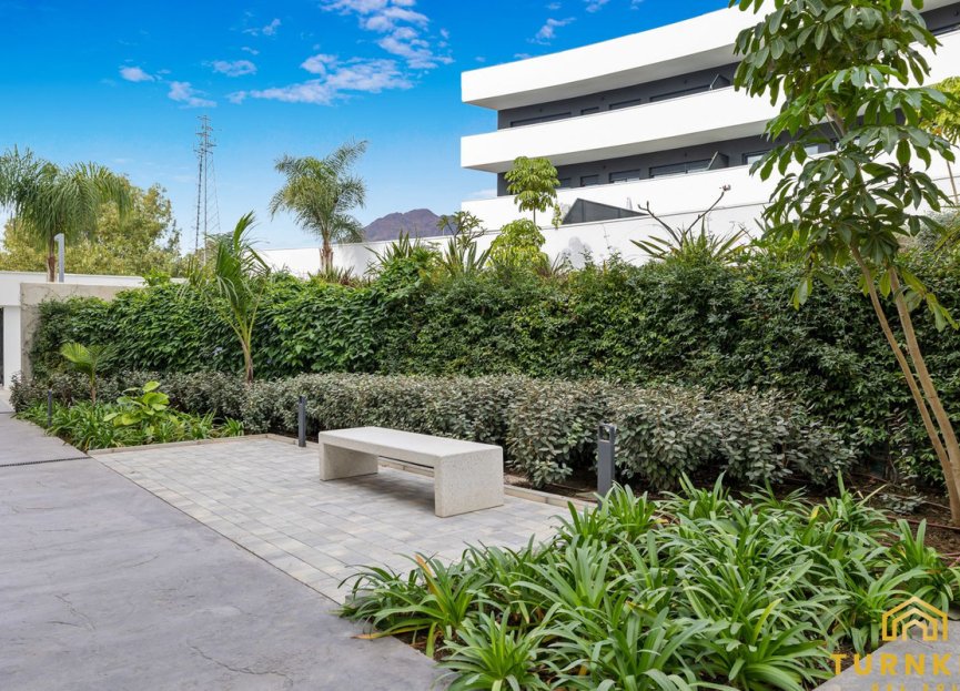 Resale - Apartment - Middle Floor Apartment - Estepona - Estepona Centro