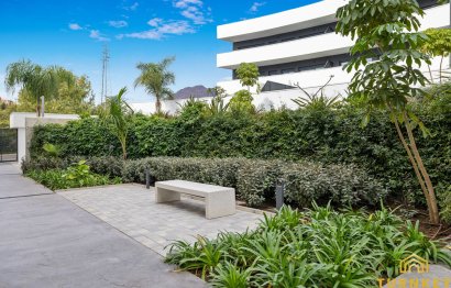 Resale - Apartment - Middle Floor Apartment - Estepona - Estepona Centro