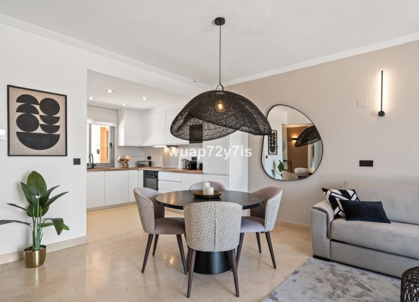 Resale - Apartment - Penthouse - Estepona - Selwo