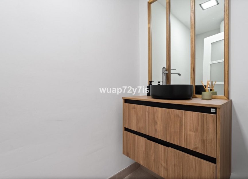 Resale - Apartment - Penthouse - Estepona - Selwo