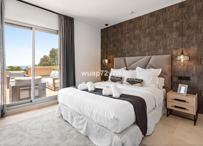 Resale - Apartment - Penthouse - Estepona - Selwo