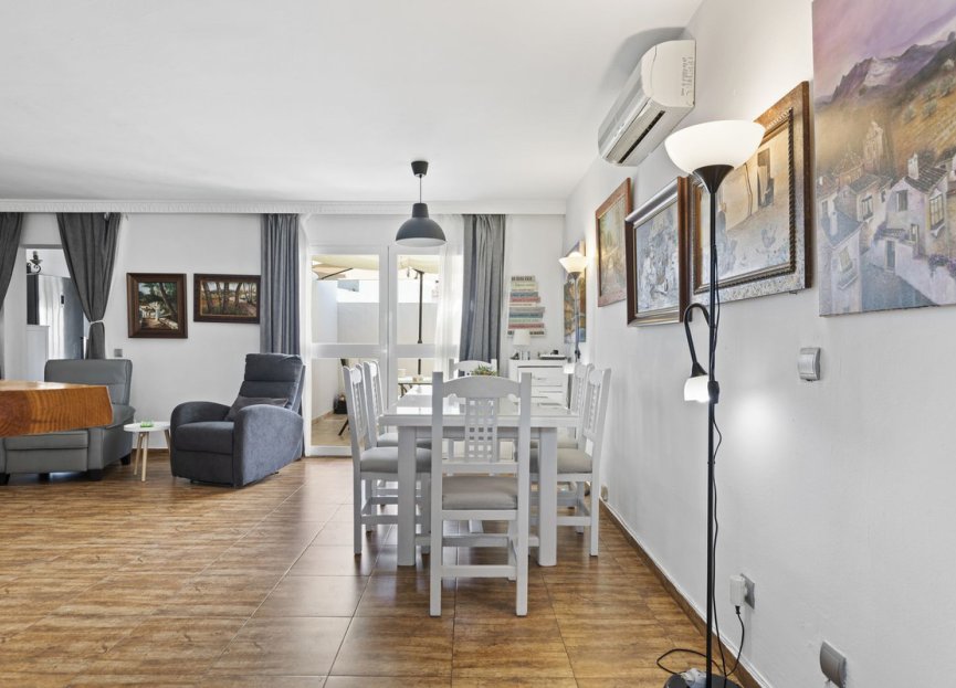 Resale - House - Detached Villa - Fuengirola - Fuengirola Centro