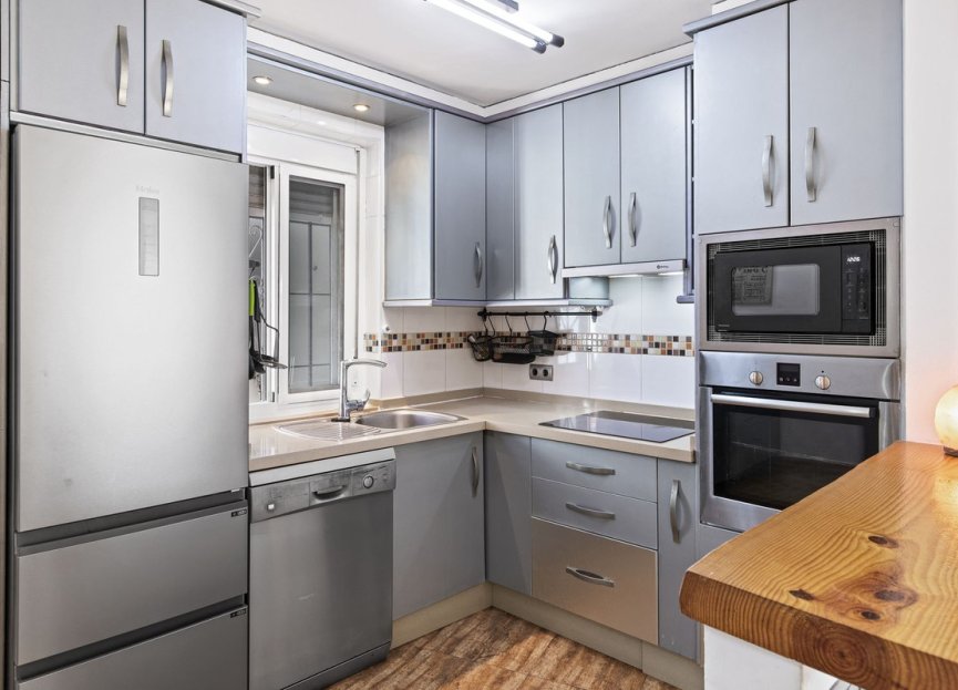 Resale - House - Detached Villa - Fuengirola - Fuengirola Centro