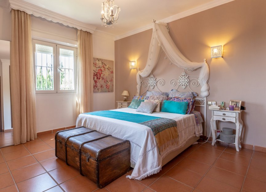 Resale - House - Detached Villa - Marbella - Marbella Centro