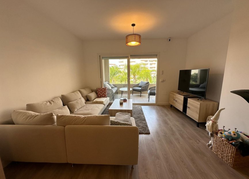 Resale - Apartment - Middle Floor Apartment - Marbella - Nueva Andalucia